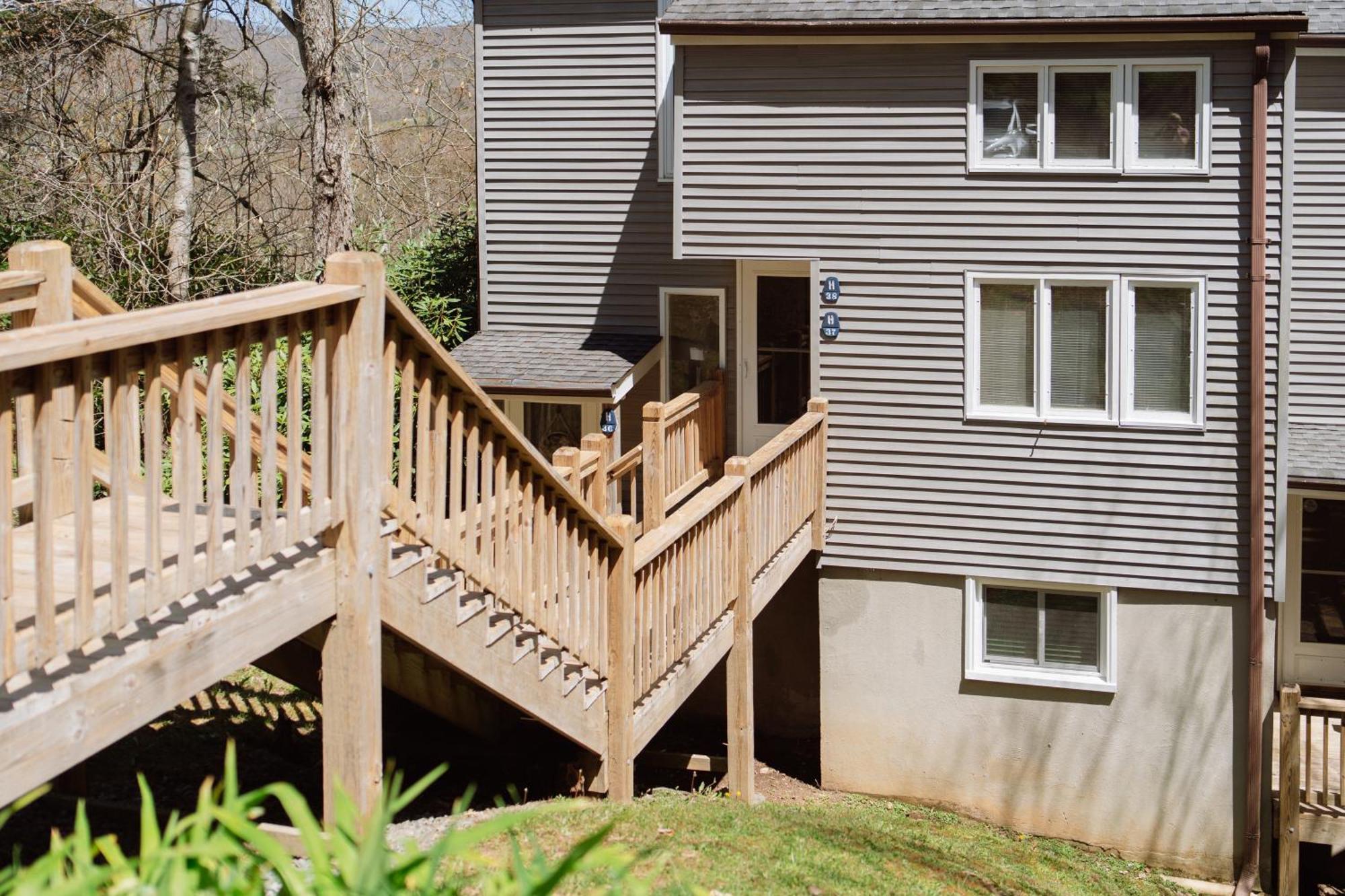 Cozy & Peaceful View - Walk2resort - Fireplace Apartment
